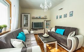 Apartment Carmela